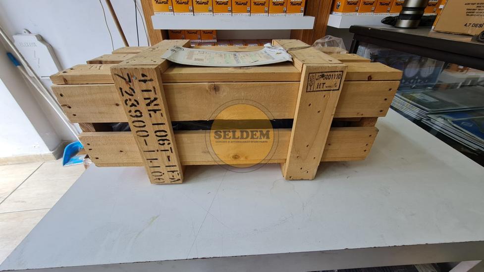 KOMATSU, WB97R-2, CYLINDER HEAD ASSY, YM723900-11100